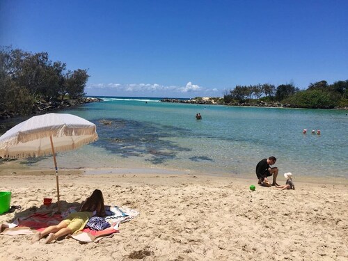 The Holiday House - park and walk everywhere!