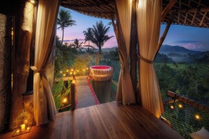 Metangi Bamboo house | Vistas a la montaña