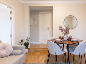 Interior - 2 bedroom apartment in Chamberí (Madrid)