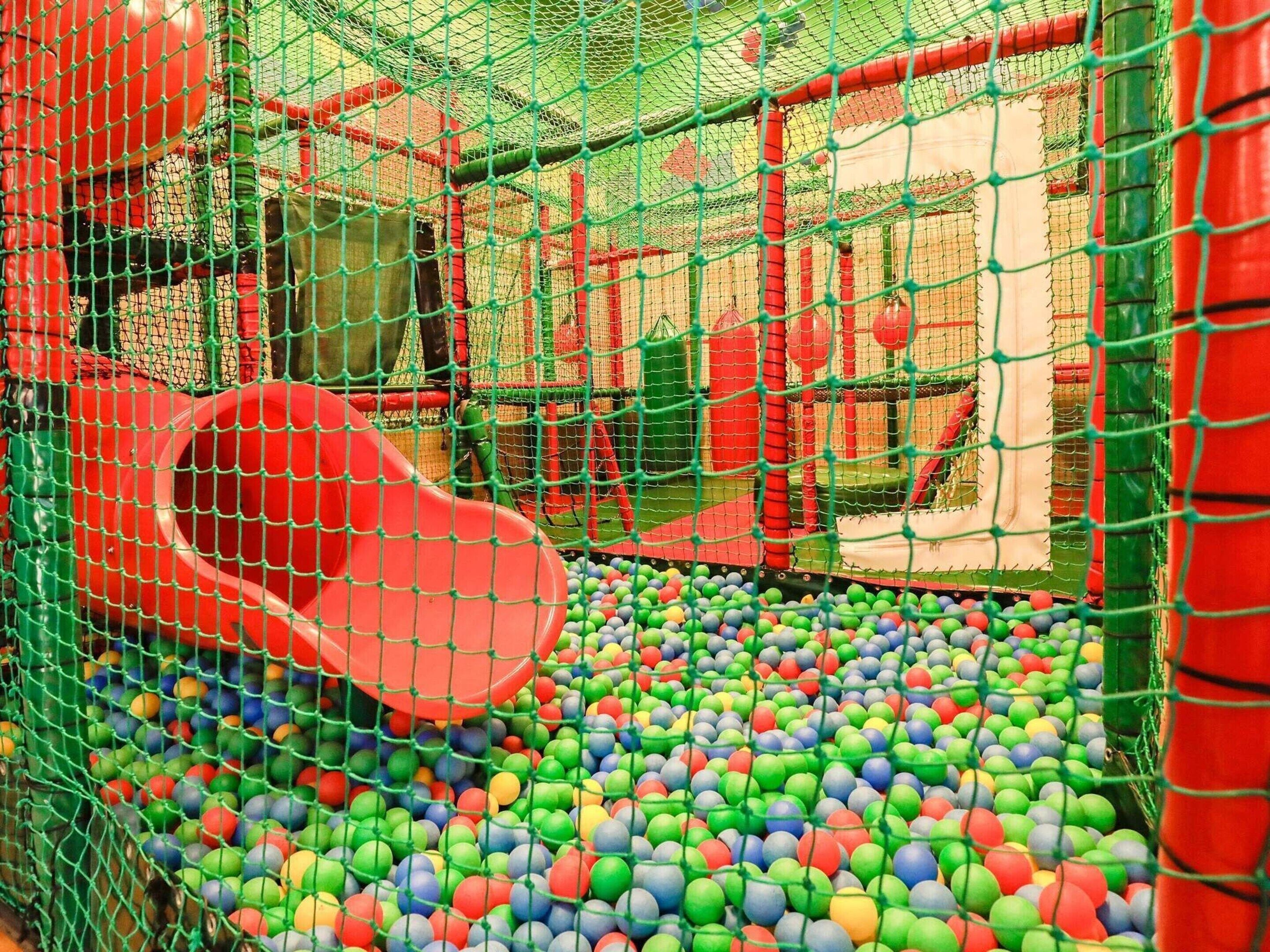 المنشأة من الداخل