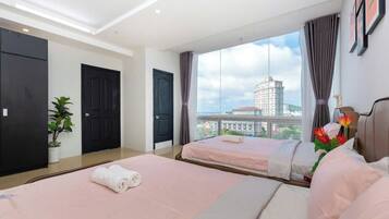 Iron/ironing board, WiFi