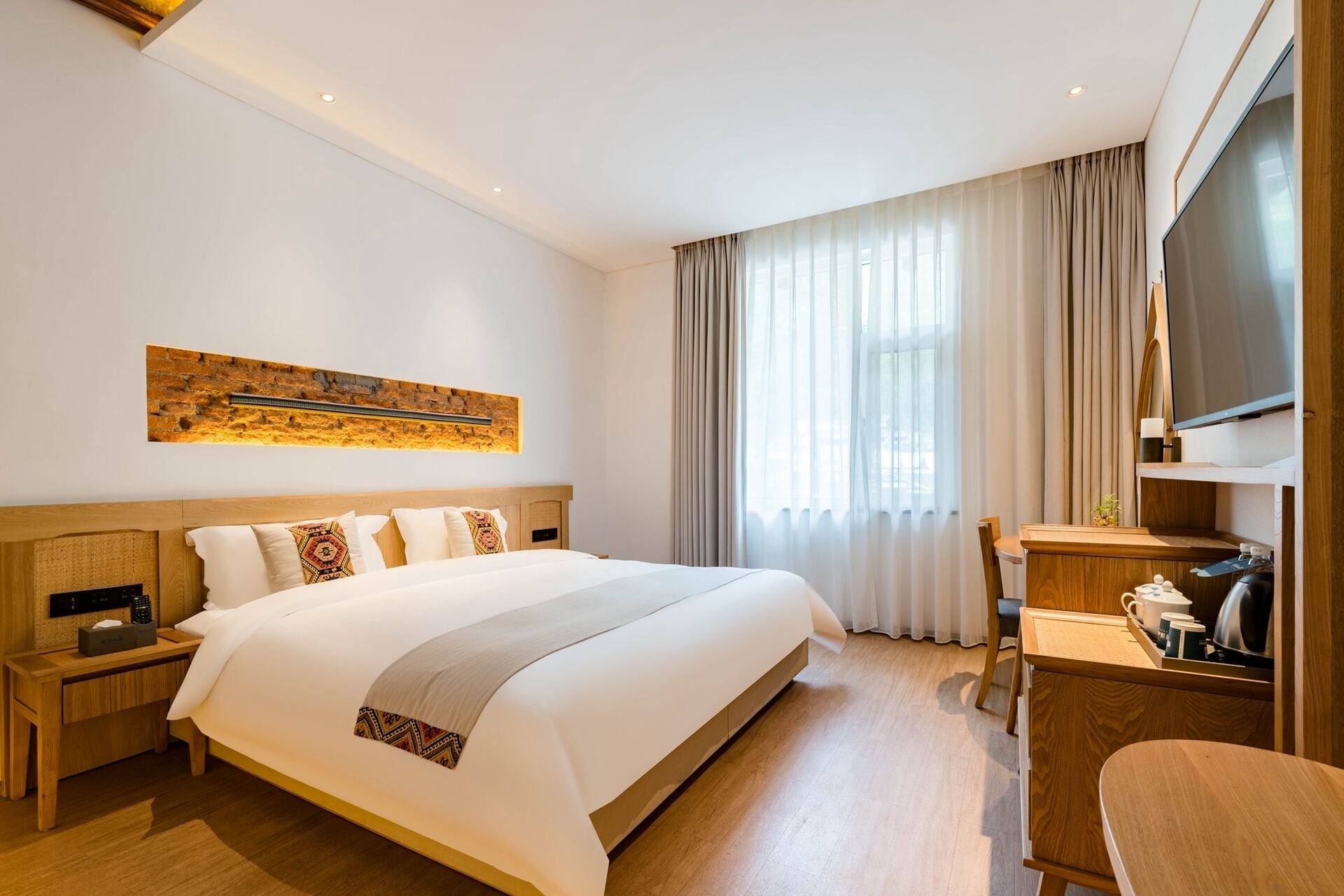 Deluxe Double Room | Soundproofing, free WiFi, bed sheets