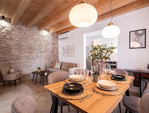 Dining - Elegant Coastal Retreat in Lukoran (Preko)