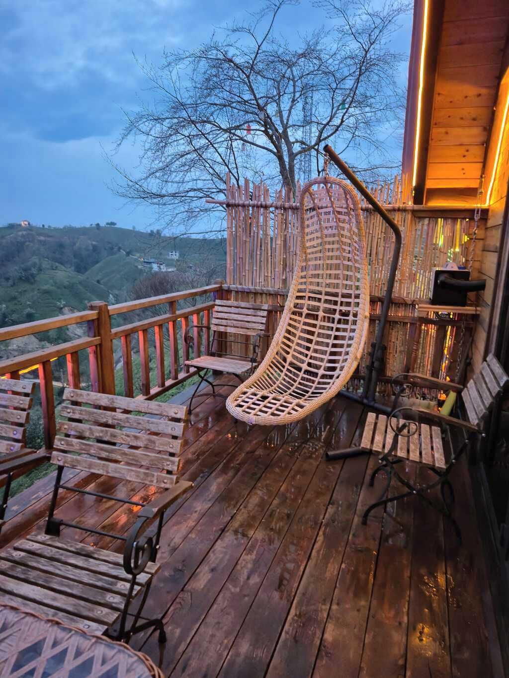 Deluxe-Bungalow, Terrasse, Talblick | Terrasse/Patio