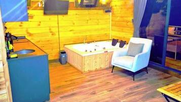 Bungalow Deluxe, patio, vue vallée | Coin séjour