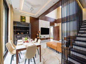 House | Dining