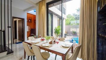 House | Dining