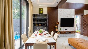 House | Dining
