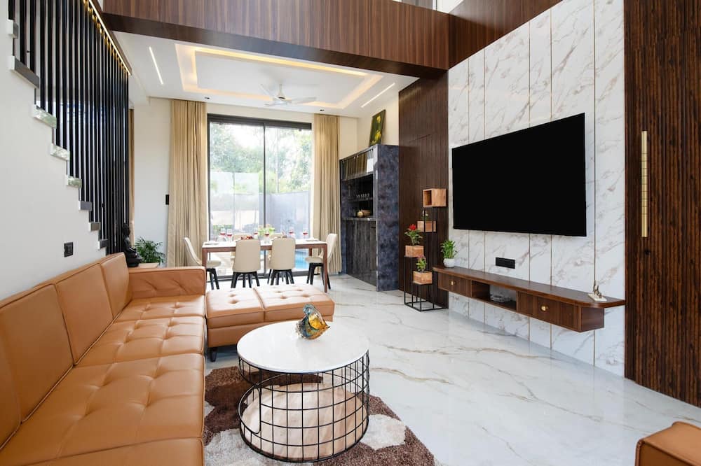 Villa Papillon by Dancenter