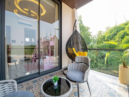 Villa Papillon by Dancenter