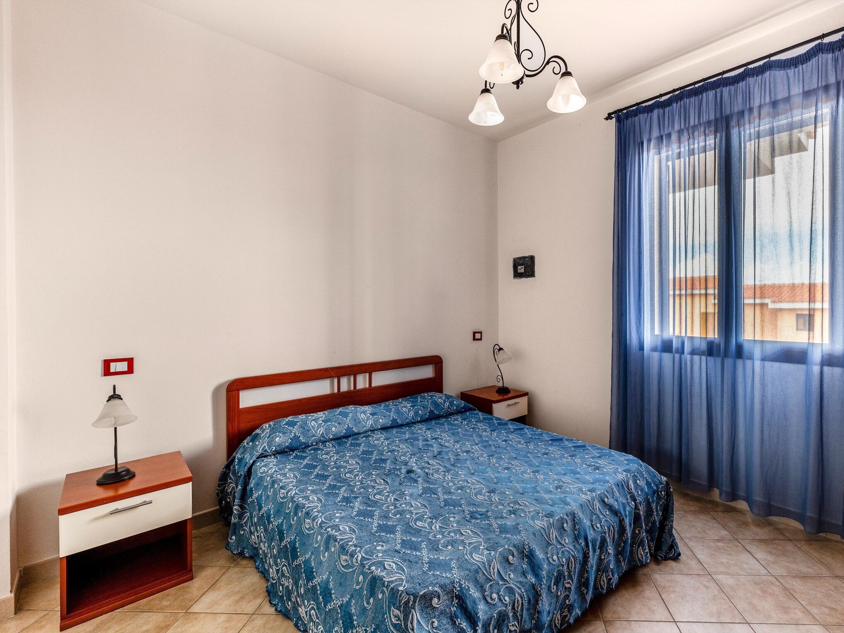 Apartment | 1 bedroom, individually furnished, bed sheets