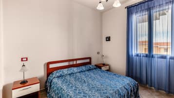 Apartment | 1 bedroom, individually furnished, bed sheets