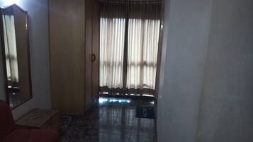 Egyptian cotton sheets, premium bedding, memory-foam beds, desk