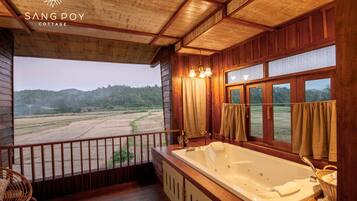 Bain à remous privé