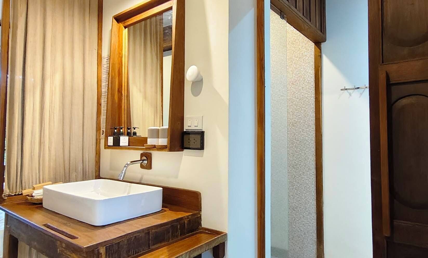 Superior Double Room | Bathroom