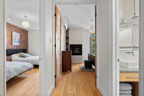 2 bedrooms, iron/ironing board, WiFi, bed sheets - Apartment in the heart of Plateau Mont-Royal (Montréal)