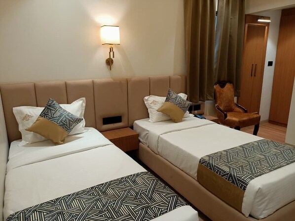 Habitación clásica con 2 camas individuales, vista a la ciudad