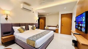 Suite, City View - Roop Cliff (Bhopal)