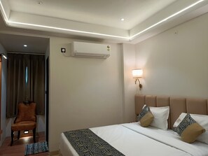 Room - Roop Cliff (Bhopal)