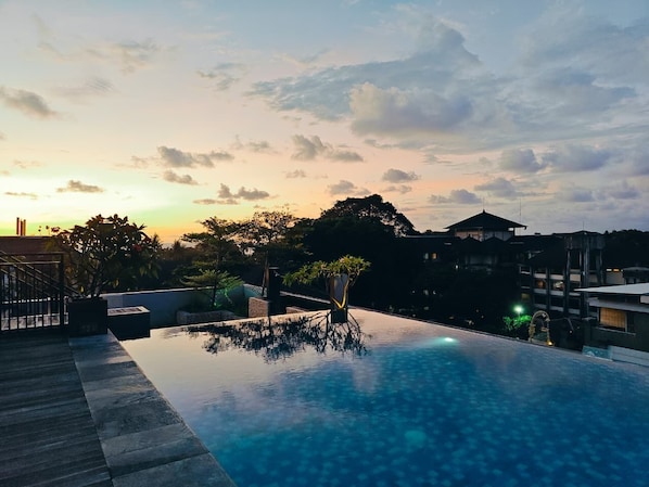 Hồ bơi trong nhà