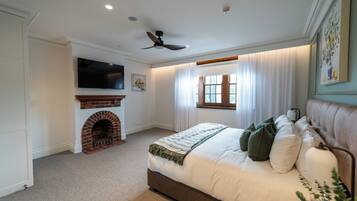 Grand Double or Twin Room, Non Smoking, Connecting Rooms | Premium bedding, iron/ironing board, free WiFi, bed sheets