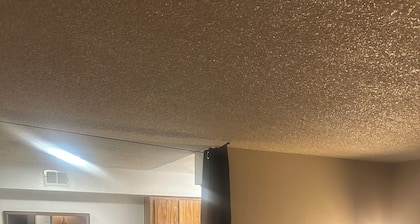 Superb 2-bedroom condo sleeps 6