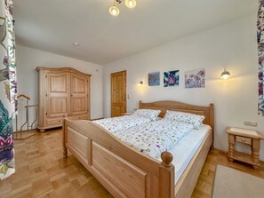 10 bedrooms, iron/ironing board, internet - Group house with common room and sauna (Schönsee)