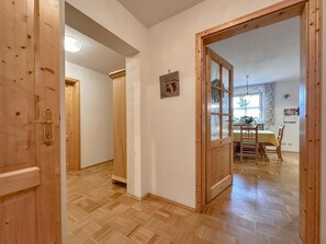 Interior - Group house with common room and sauna (Schönsee)
