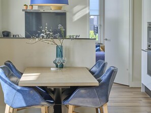 Dining - Luxus house with sauna, garden and beach nearby (Colijnsplaat)