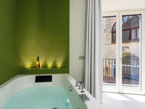 Luxury Suite, Balcony, City View | Private spa tub - Blue Sky Luxury Palace (Meta)