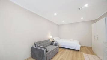 1 chambre, fer et planche à repasser, Wi-Fi, literie fournie