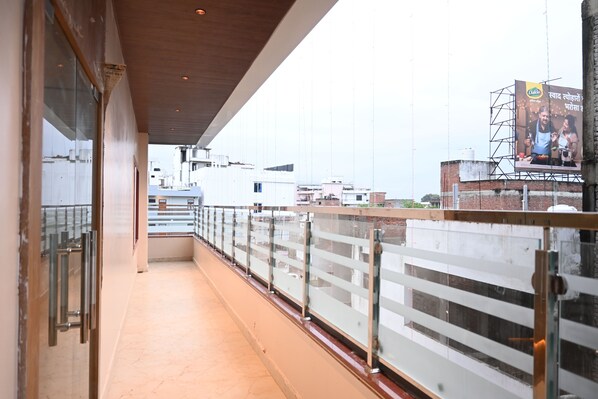 Front of property - Hotel KIR International (Awleshpur)