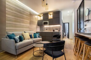 Apartment | Living area - Elegant Apartment - 2br/6p - Porte Saint-denis (Paris)