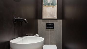 Apartment | Bathroom