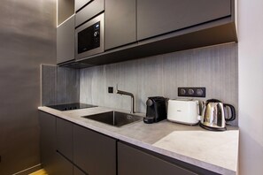 Apartment | Private kitchen - Elegant Apartment - 2br/6p - Porte Saint-denis (Paris)