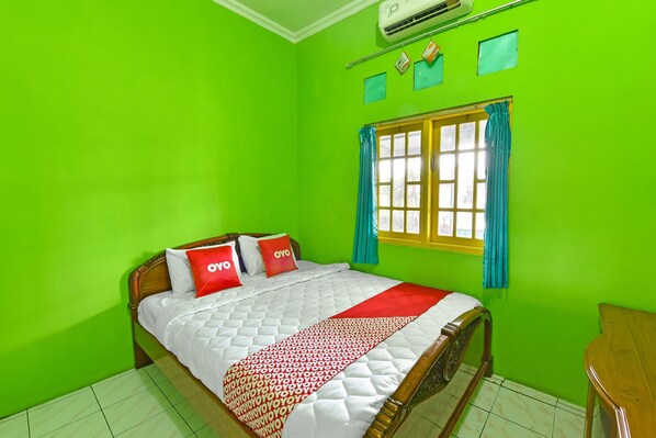 Double Room - SPOT ON 91357 Hotel Mulyo (Purwokerto)