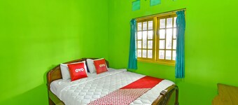 SPOT ON 91357 Hotel Mulyo