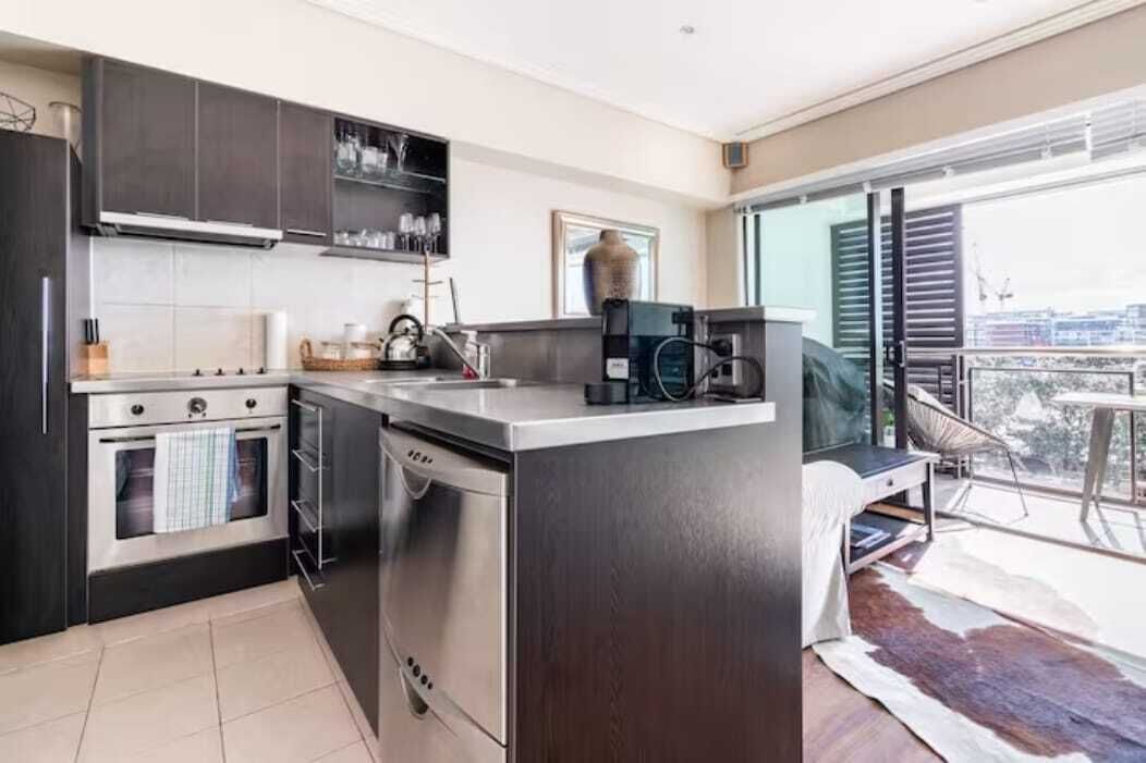 Refrigerador, microondas, horno y lavavajillas 