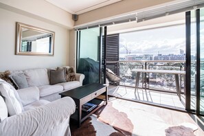 TV - Waterfront Nest Above Viaduct Harbour Free Parking (Auckland)