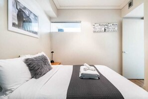 2 bedrooms, iron/ironing board, free WiFi, bed sheets - Waterfront Nest Above Viaduct Harbour Free Parking (Auckland)