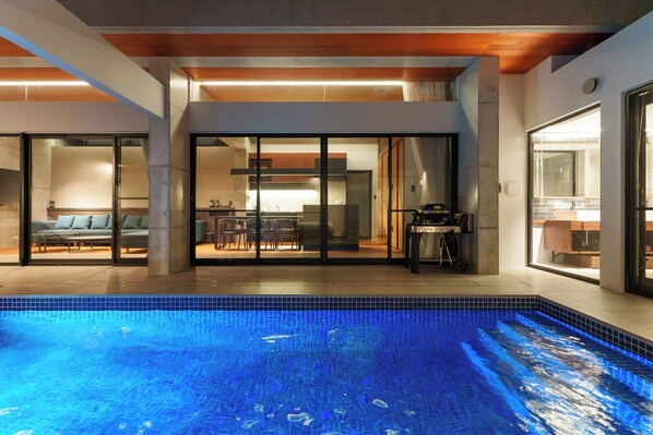 8 piscines extérieures