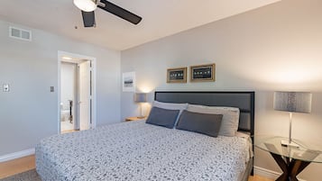 2 soveværelser, strygejern/strygebræt