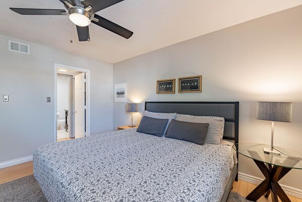 2 soveværelser, strygejern/strygebræt