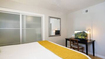 2 chambres, bureau, fer et planche à repasser, Wi-Fi gratuit