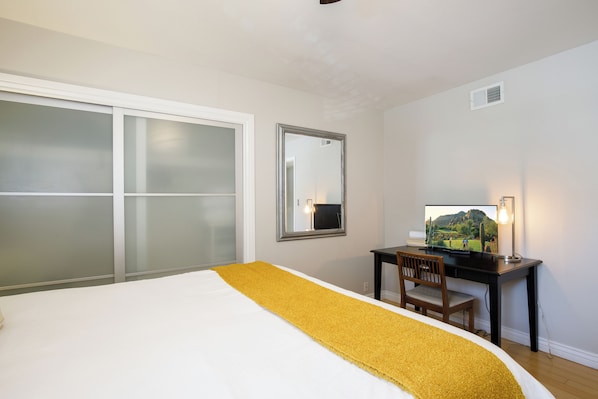 2 Schlafzimmer, Schreibtisch, Bügeleisen/Bügelbrett, kostenloses WLAN