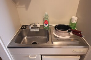 Private kitchen - Hidden Gem in Waseda | Easy Access to Shinjuku & Ikebukur (201) (新宿区喜久井町)