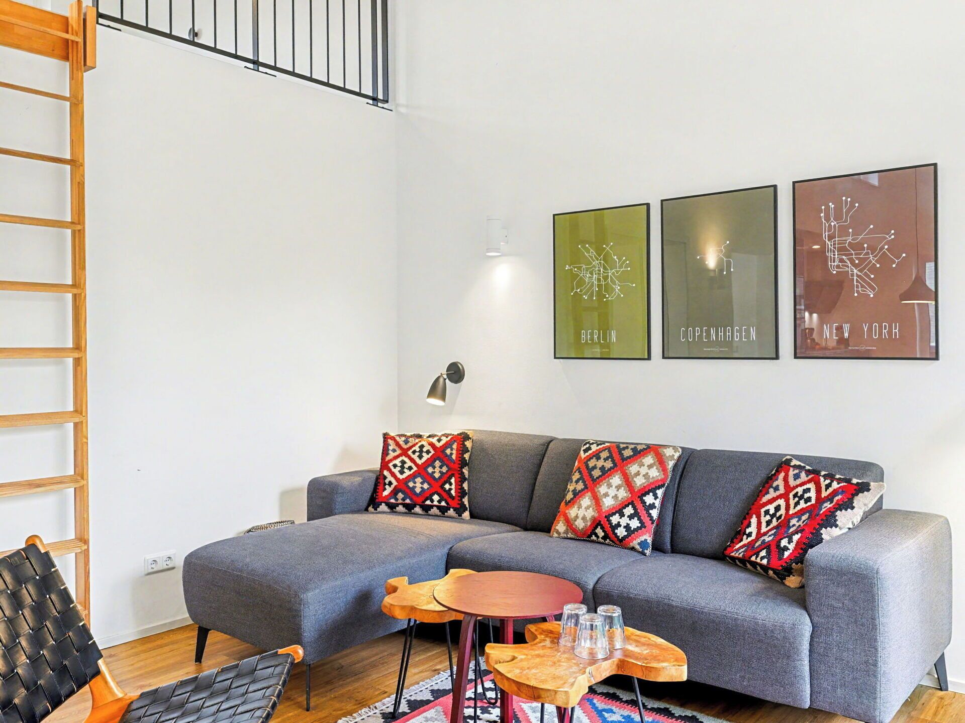 Meubles, Design Intérieur, Sol, Mur, Canapé, Sol, Salon, Bois, Pièce, Domicile