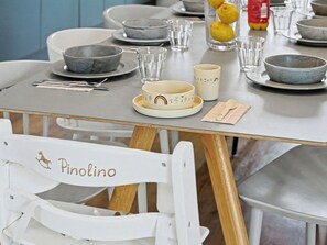 Dining - Wonderful private villa for 8 people with hot tub, WIFI, pool, TV, terrace and pets allowed (Diepholz)