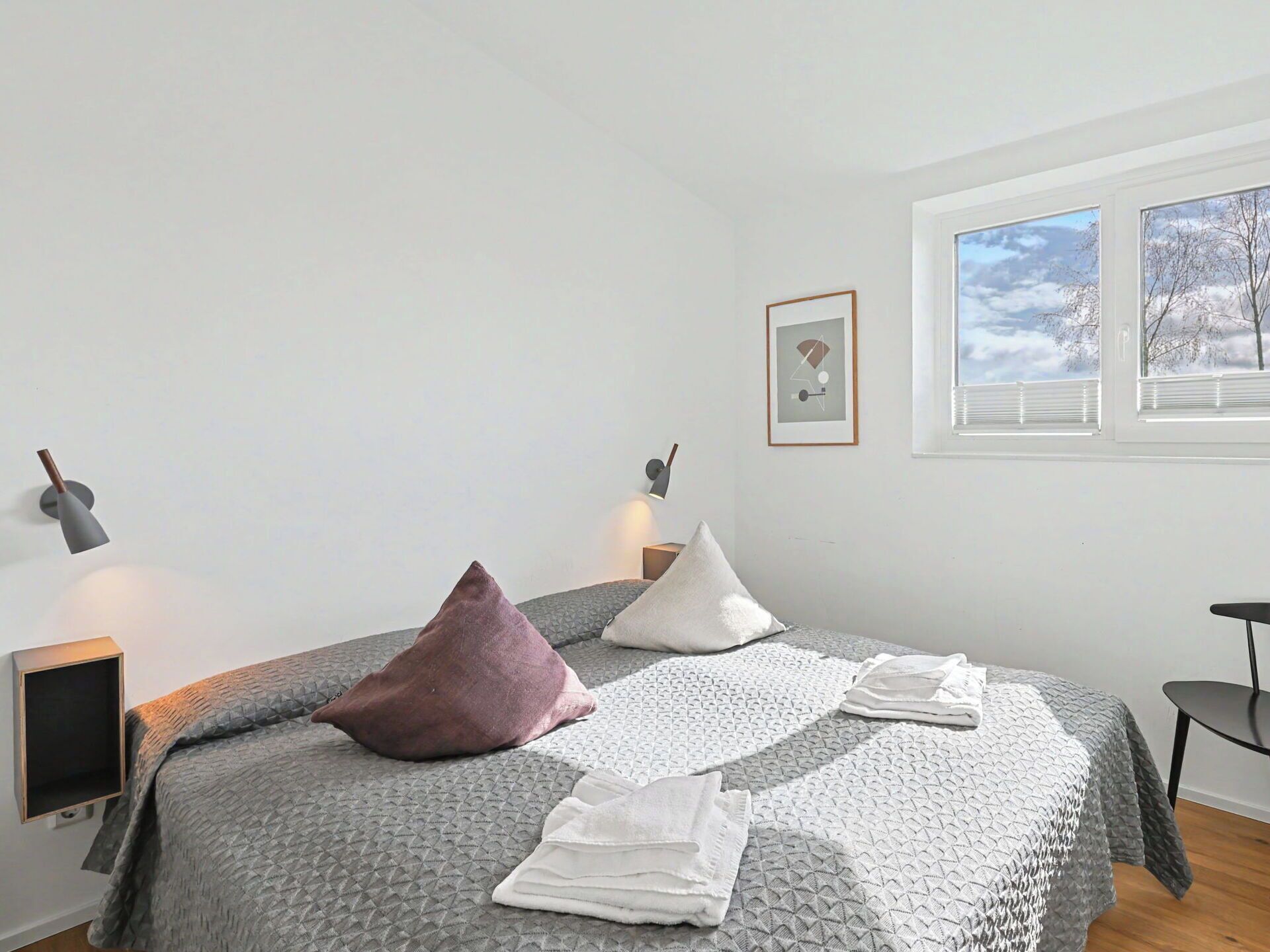 سرير سفر وواي فاي مجانًا