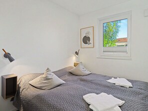 Travel crib, free WiFi - Beautiful apartment for 4 guests with hot tub, WIFI, pool, TV, terrace and pets allowed (Diepholz)
